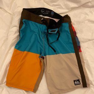 Quiksilver 4 way Stretch Boardshorts